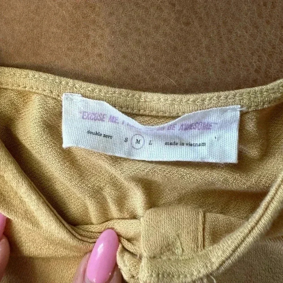 Excuse Me I Have To Go Be Awesome DOUBLE ZERO Women’s Yellow Tank Sz M - Picture 4 of 8